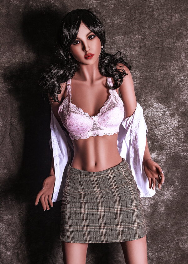 Realdoll Karlee mit kleinen Brüsten und schwarzen lockigen Haar Anpassung Realdoll Karlee mit kleinen Brüsten und schwarzen lockigen Haar