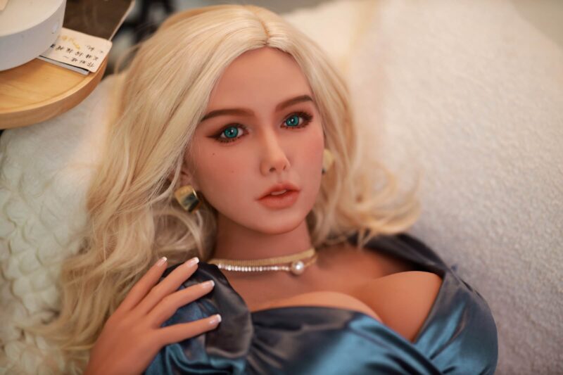 Auf Vorrat DutchDoll Eva | 157 cm 57