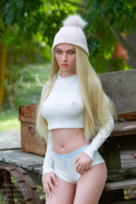 AK Doll Silikon von 165cm mit großen Brüsten und blonden Haaren