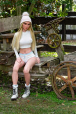 AK Doll Silikon von 165cm mit großen Brüsten und blonden Haaren