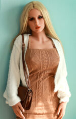 163E+69 (28) Anpassung Blonde Sexpuppe Lotte voller Figur und großen D-Körbchen-Brüsten 135