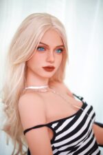 Auf Vorrat DutchDoll Hannah | 161 cm 62
