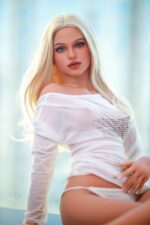 Auf Vorrat DutchDoll Sara | 158 cm 104