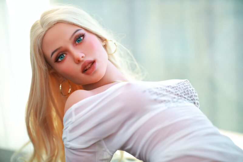 Auf Vorrat DutchDoll Sara | 158 cm 93